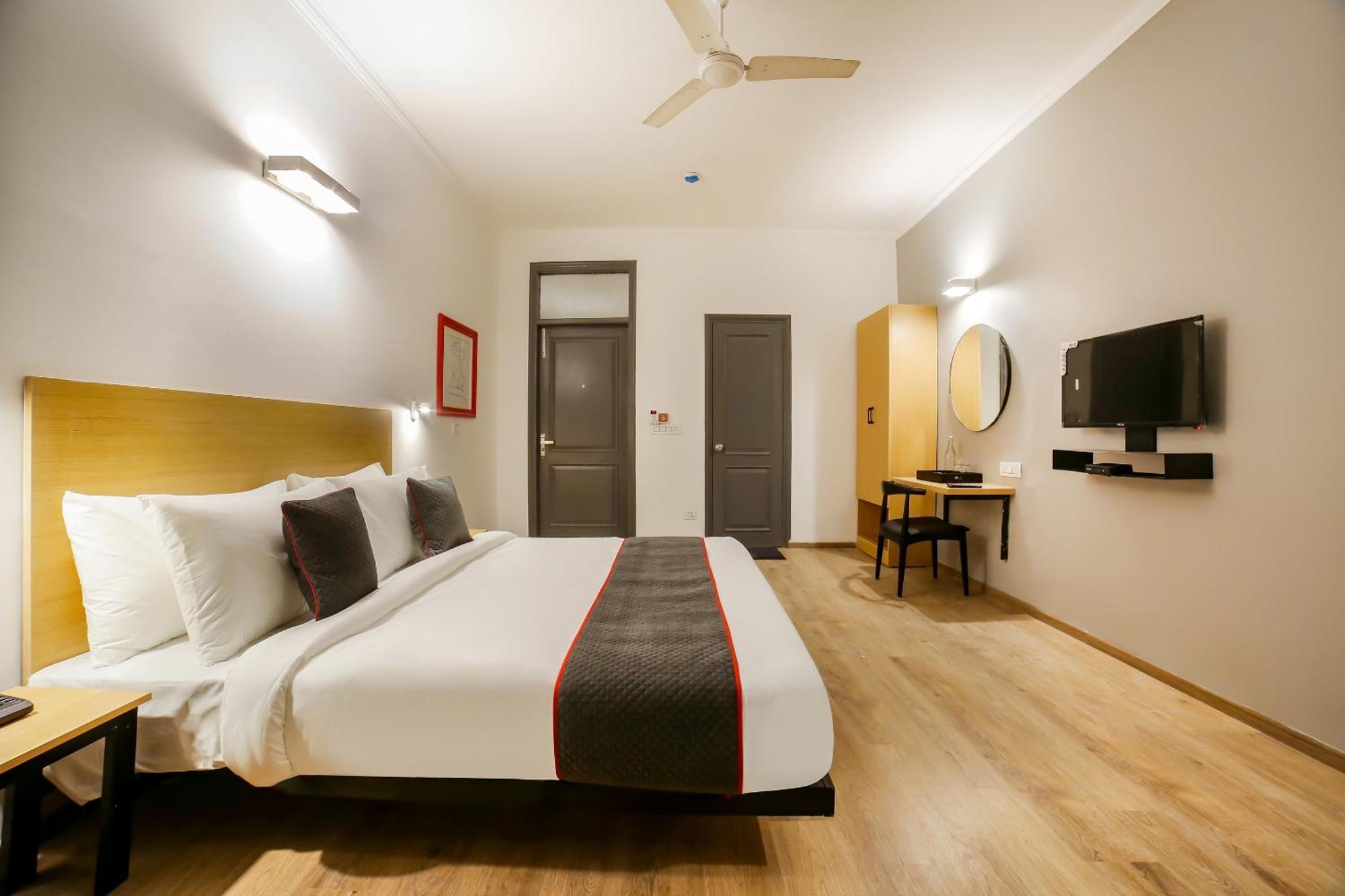 Townhouse 330 Dlf Phase-2 Near Leisure Valley Park Gurgaon Exterior foto